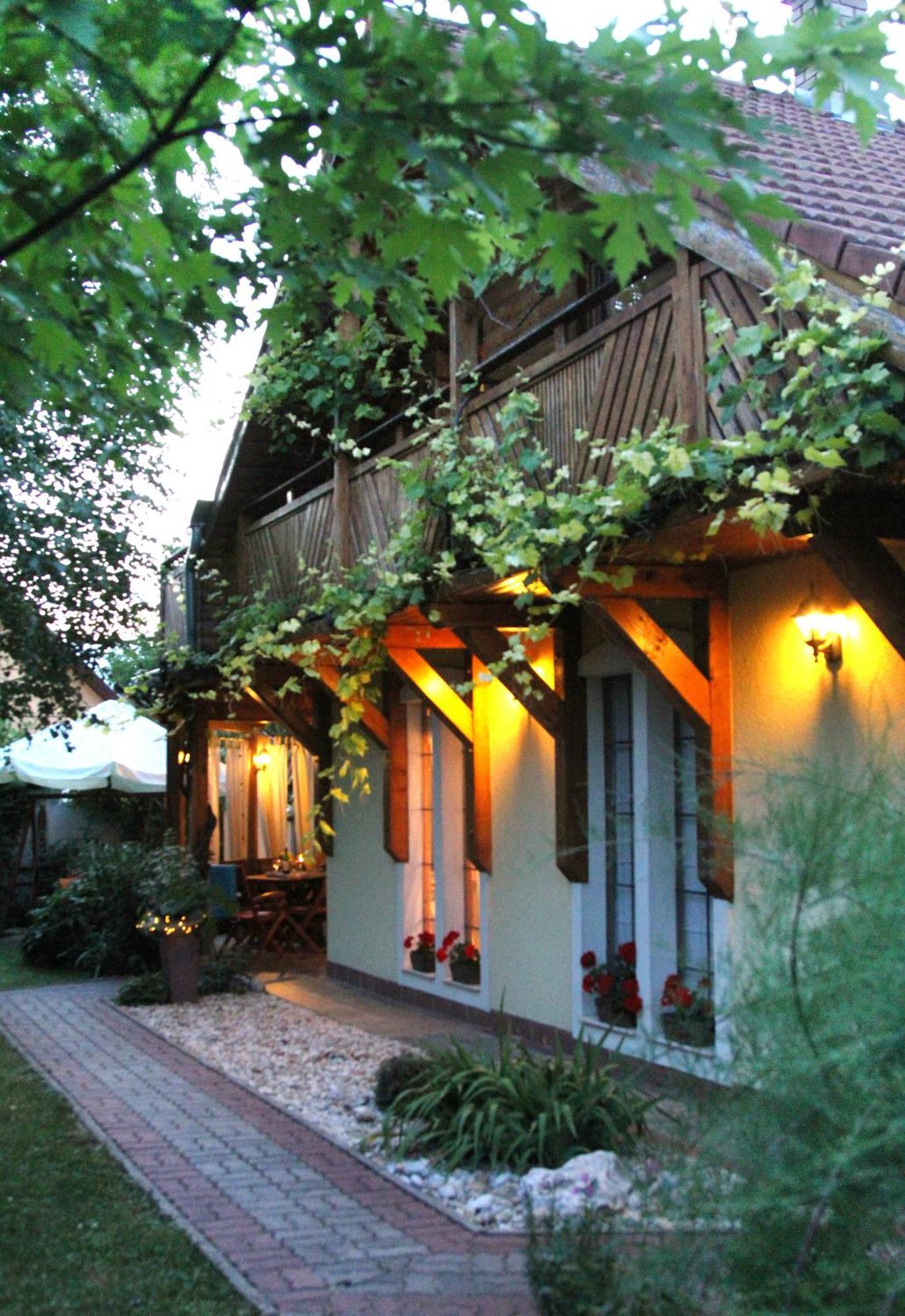 Koszeghegyalja Vendeghaz Hotel Horvatzsidany Luaran gambar