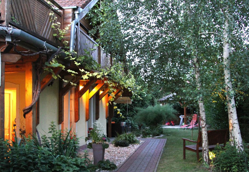 Koszeghegyalja Vendeghaz Hotel Horvatzsidany Luaran gambar